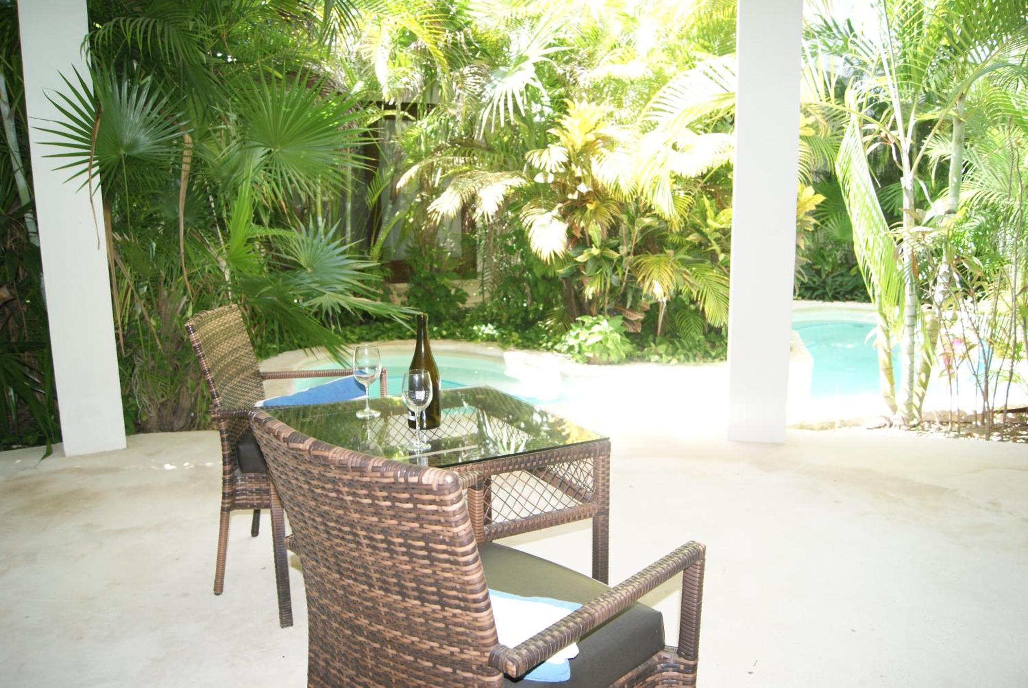 Mak Nuk Village - Clothing Optional Tulum Rum bild